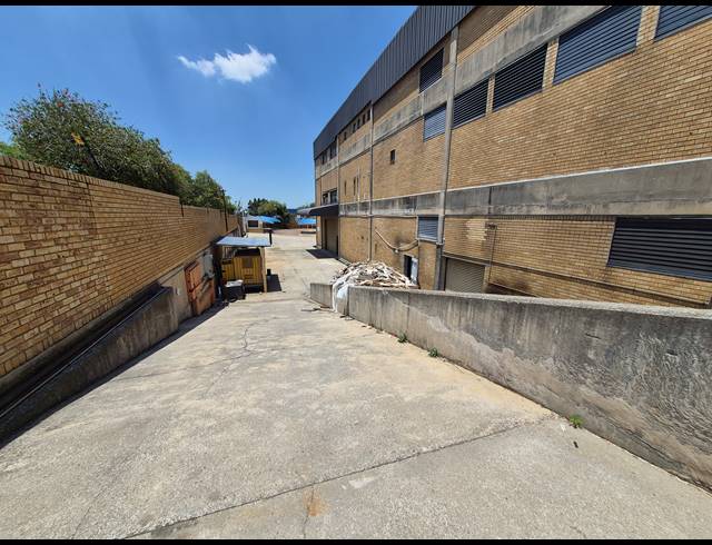 7,500M² WAREHOUSE FOR SALE IN BENROSE
